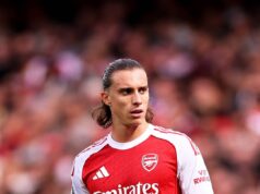 O zagueiro do Arsenal, Riccardo Calafiori, revelou um ídolo improvável do futebol