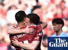 Liverpool detido por Brentford enquanto Anfield se despedia de Salah e Robertson | Primeira Liga