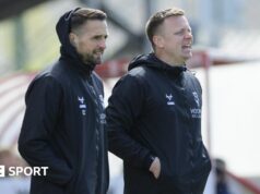 Lincoln City nomeia Chris Cohen e Tom Shaw como treinadores principais