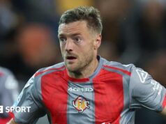 Jamie Vardy: O ex-atacante do Leicester e da Inglaterra Jamie Vardy deixa Cremonese
