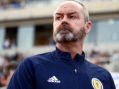 ‘É um esforço coletivo em termos da qualidade dos jogadores que temos, mas começa e termina com o treinador em termos do que ele pensa, e ele viu isso acontecer’ Andy Robertson sobre o impacto de Steve Clarke na Escócia