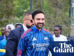 Mamdani fez uma jogada para a estreia da moda com o Kurta personalizado do Arsenal | Moda