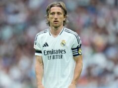 Modric pronto para decidir o futuro com o Real Madrid pronto para receber o meio-campista em casa após a Copa do Mundo