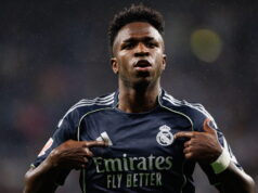 Vinicius Jr marca novamente e o Real Madrid assume a liderança sobre o Sevilla