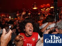 Torcedores do Arsenal reagem ao primeiro título da Premier League em 22 anos – vídeo | Arsenal