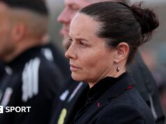 Decisão da Copa do Mundo Feminina: Rhian Wilkinson, técnico do País de Gales, tem assuntos inacabados