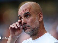 Man City 1-2 Aston Villa: Pep Guardiola parte em despedida emocionada