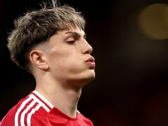 Alejandro Garnacho enfrenta saída do Chelsea neste verão, após difícil temporada de estreia