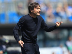 Conte se prepara para despedida do Napoli enquanto jornais confirmam acordo de rescisão