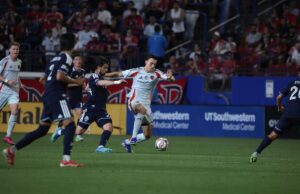 A sequência de duas vitórias consecutivas do FC Dallas Falls termina em Vancouver Whitecaps por 3-2