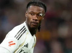 Eduardo Camavinga descarta deixar Real Madrid, Liverpool e Man United enfrentando muro