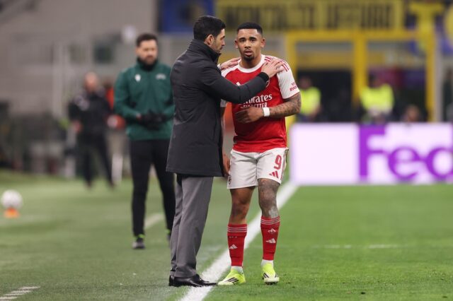 Gabriel-Jesus-Mikel-Arteta-v-Inter-Milan.jpg