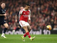 O Arsenal agora quer uma taxa decente para dispensar um de seus jogadores