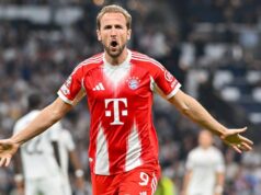 Kane marcou três gols na dobradinha nacional do Bayern