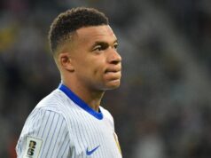 França busca recuperar a coroa como Les Bleus