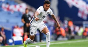 Morgan Rogers prefere ingressar na equipe em meio ao interesse do Arsenal