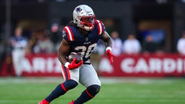 Rhamondre-Stevenson-Patriots-pic.jpg