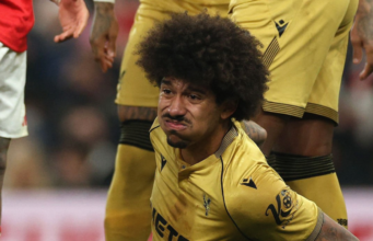 Chris Richards machucou o tornozelo no sorteio do Crystal Palace