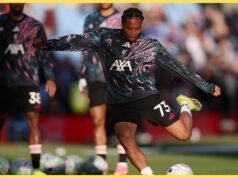 Alexis McAllister impressionou em Liverpool x Aston Villa, mas Rio Nagumoha foi melhor