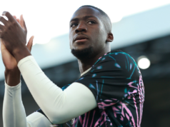 O Chelsea fez uma ligação surpresa para Konate, já que o Liverpool estava à beira da eliminação