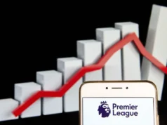 Três vagas na Premier League foram confirmadas após os resultados de terça-feira, mas 17 estavam em disputa no último dia