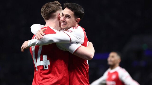 arsenal-s-viktor-gyokeres-celebrates-scoring-their-second-goal-with-martin-zubimendi.JPG