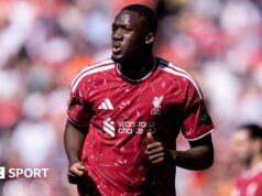 Ibrahima Konate: O zagueiro francês está ‘profundamente triste’ com a confirmação da saída do Liverpool