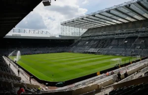 É dever de todos os torcedores do Newcastle United permanecer no colo de honra após o apito final do West Ham