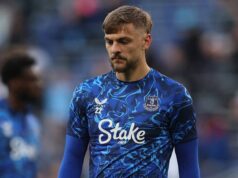Everton agora planeja uma mudança internacional com 20 internacionalizações com o mesmo agente de Dewsbury-Hall