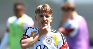 Lennart Karl foi confirmado como o trio titular da Finlândia para Alemanha x