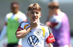 Lennart Karl foi confirmado como o trio titular da Finlândia para Alemanha x