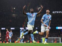 “Falei com Pep Guardiola e obviamente não é preciso muito convencimento para ir ao Manchester City. Ele mostrou seu interesse em mim, então me senti confortável em contratar Jeremy Doku como aconteceu sua mudança para a Etihad