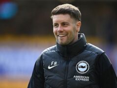 O técnico do Brighton, Fabian Hurzeler, acredita que sua equipe pode vencer o Manchester United na última rodada da Premier League (vídeo)