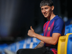 O Barcelona está iniciando negociações sobre uma extensão do acordo para a chegada de janeiro, que está se recuperando de uma lesão no ligamento cruzado anterior