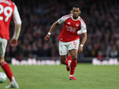 Estrela do Arsenal deve assinar novo contrato após conquistar o título da Premier League