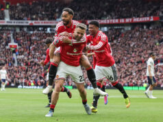 Manchester United garante terceiro lugar após thriller de Forest em Old Trafford