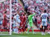 Mo Salah faz história enquanto Liverpool mantém Brentford