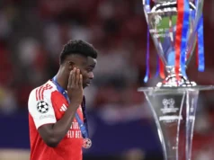 Be Proud Gooners: Arsenal volta para casa como herói, apesar do desgosto final