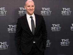 Philippe Senderos impressionado com o que viu das camadas jovens do Arsenal