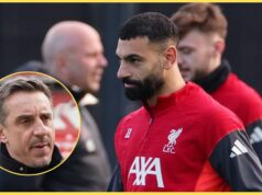 Gary Neville mira em Mo Salah em postagem nas redes sociais