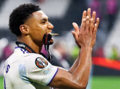 Ollie Watkins elogia a estrela ‘irreal’ do Aston Villa após o desempenho do ‘melhor em campo’ em Freiburg