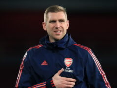 Como Per Mertesacker conseguiu que o Arsenal contratasse o Lintasa