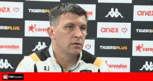 O técnico do Hull, Sergej Jakirovic, reage à punição e aos preparativos do Southampton Spygate