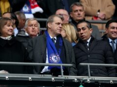 Os proprietários do Chelsea criam uma barreira entre eles e os torcedores com as últimas palhaçadas