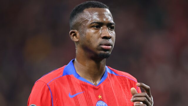 willian-pacho-psg.jpg