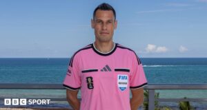 Copa do Mundo de 2026: Por que o árbitro Uruguai-Arábia Saudita está vestido de rosa?
