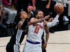 Os Cool Knicks surgiram no quarto período, quando Brunson cobriu Vembanyama para vencer o primeiro jogo para Nova York.