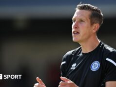 Jim McNulty: Stockport County nomeia chefe de Rochdale como novo gerente