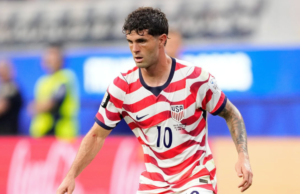 Christian Pulisic ‘permanece positivo’ após substituição preventiva no intervalo