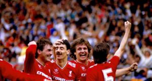 Lenda do Liverpool, Dalglish está em tratamento para câncer